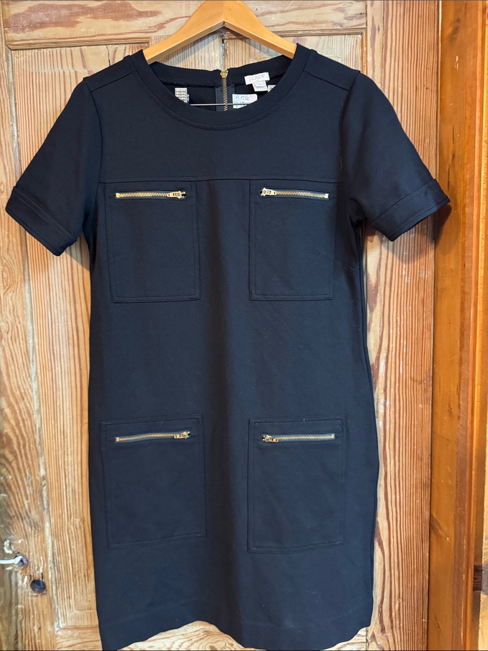 J. Crew 6 Black Short-Sleeve Shift Dress with Gold Zippers pockets on front